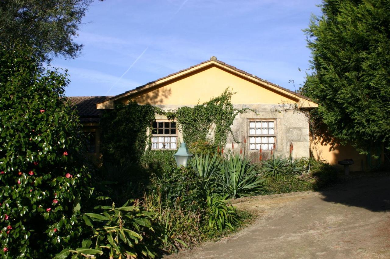 Casa Dos Assentos De Quintiaes Bed & Breakfast Barcelos Exterior photo