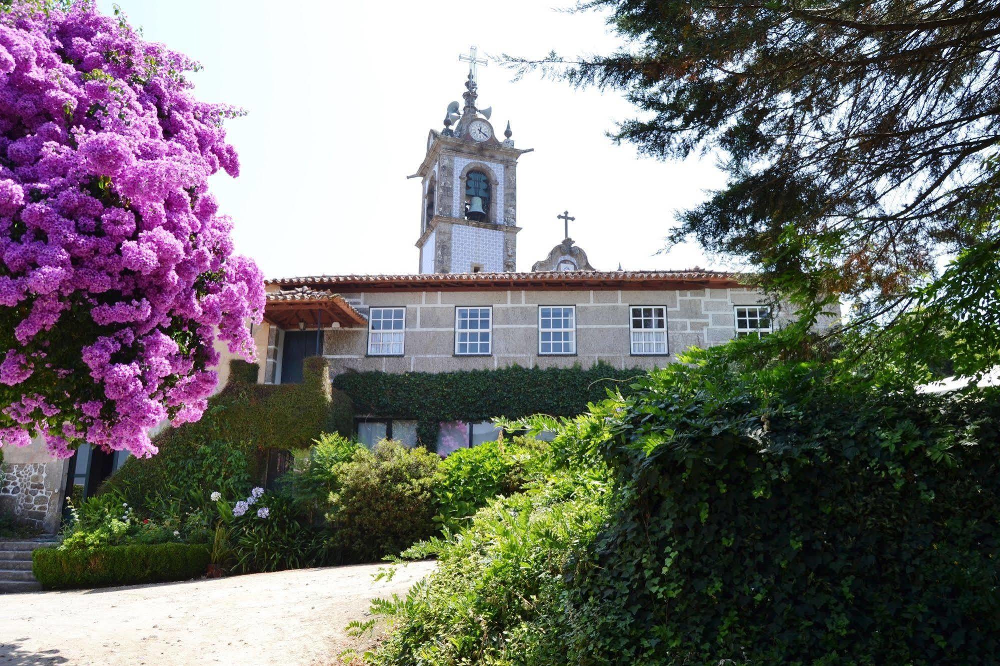 Casa Dos Assentos De Quintiaes Bed & Breakfast Barcelos Exterior photo